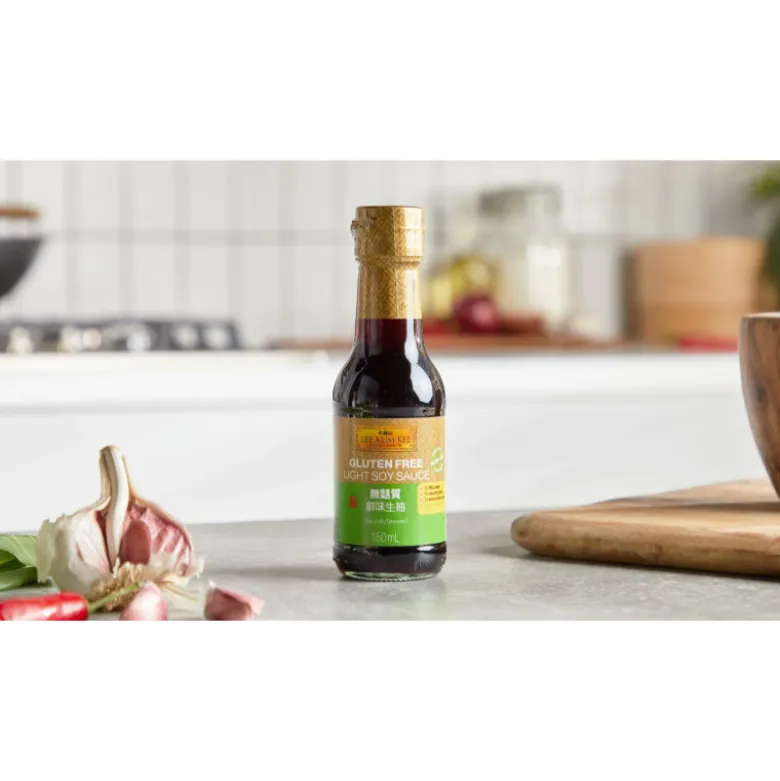 Lee Kum Kee Naturligt Brygget Lys Glutenfri Soja Sauce 150ml